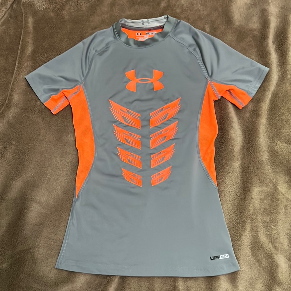 Boys Under Armour Heat Gear Shirt Top Youth Medium YMD Abs Grey Orange